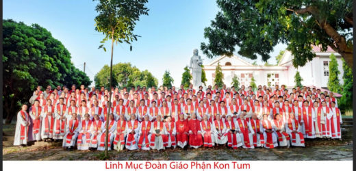 Linh Mục Đoàn Giáo Phận Kon Tum Tĩnh Tâm Năm