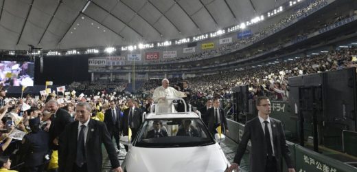ĐTC Dâng Thánh Lễ Tại Hội Trường Thể Thao Tokyo Dome