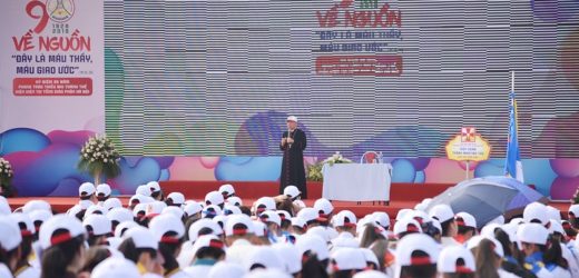 Đại Hội Kỷ Niệm 90 Năm Phong Trào TNTT Hiện Diện Tại TGP Hà Nội