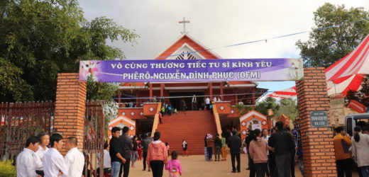 Dòng Phanxicô: Thánh Lễ An Táng Cho ” Người Bình Thường”