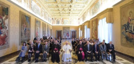 Đức Thánh Cha Đề Cao Vai Trò Của Gia Đình Trong Việc Giáo Dục