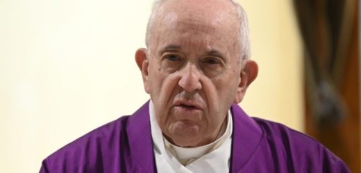 ĐTC Phanxicô Cầu Nguyện Cho Những Người Đang Than Khóc