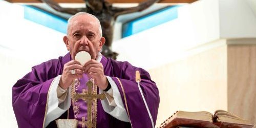 ĐTC Phanxicô: Các Linh Mục Hãy Mang Bí Tích Thánh Thể Đến Cho Bệnh Nhân