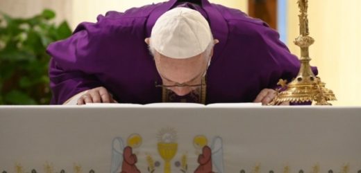 Đức Thánh Cha Cầu Nguyện Cho Giới Truyền Thông Trong Việc Giúp Đỡ Những Người Bị Cô Lập Trước Đại Dịch