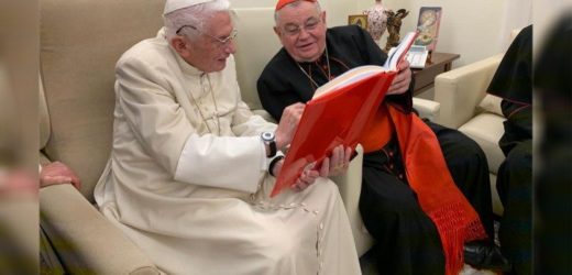 Đức Biển Đức XVI Tròn 93 Tuổi Và Cầu Nguyện Cho Các Bệnh Nhân Nhiễm Covid-19