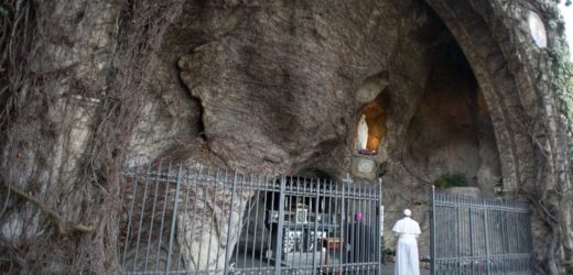 ĐTC Phanxicô Và Các Đền Thánh Trên Thế Giới Sẽ Đọc Kinh Mân Côi Vào Chiều Thứ Bảy 30/05