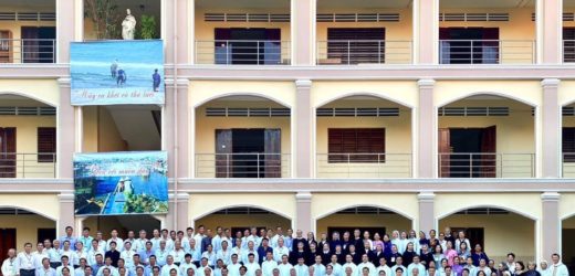 Ủy Ban Loan Báo Tin Mừng : Họp Mặt 2020