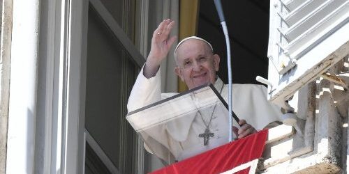 ĐTC Phanxicô (6/9): Sửa Lỗi Anh Chị Em Trong Tình Yêu Mến