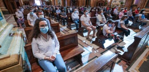 Thánh Lễ Trực Tuyến Không Bao Giờ Có Thể Thay Thế Sự Hiện Diện Tham Dự Trực Tiếp Của Tín Hữu