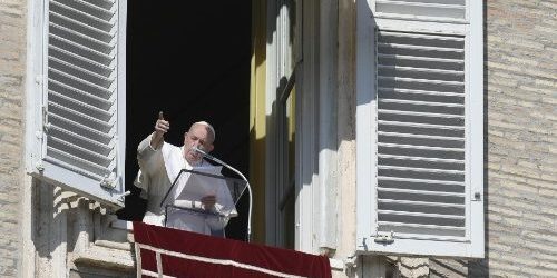 ĐTC Phanxicô: Sống Hiền Lành Và Thương Xót, Chống Lại Não Trạng Hiếu Chiến Của Thế Gian