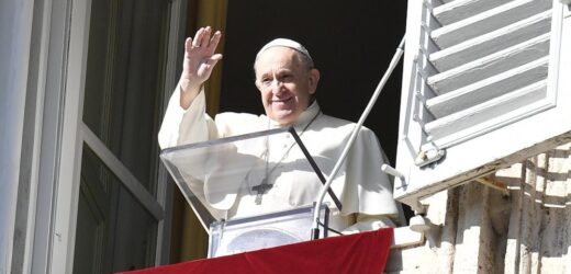 ĐTC Phanxicô: Chúng Ta Vào Nước Chúa Qua Cánh Cửa Khiêm Nhường Phục Vụ