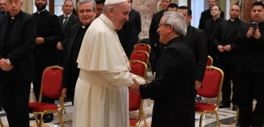 ĐTC Phanxicô: Hãy Chữa Lành Thế Giới Khỏi Sự Ác Đang Làm Nó Tổn Thương