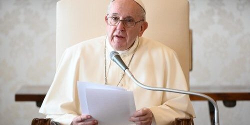 ĐTC Phanxicô: Thiếu Lắng Nghe Lời Chúa, Hiệp Thông, Thánh Thể Và Cầu Nguyện Thì Không Là Giáo Hội