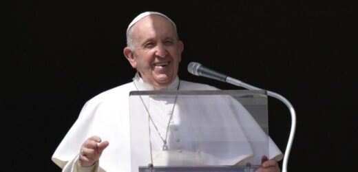 Kinh Truyền Tin 28/02: Lên Núi Nhưng Không Quên Thực Tại