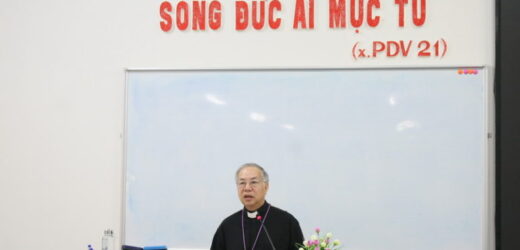 Đại Chủng Viện Huế: Chuyến Viếng Thăm Của Đức Cha Alôisiô – Giám Mục Giáo Phận Kon Tum