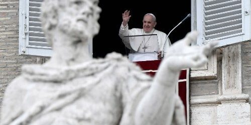 ĐTC Phanxicô: Khám Phá Sự Hiện Diện Của Chúa Trong Những Điều Bé Nhỏ Hàng Ngày