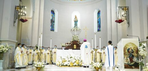 Thánh Lễ Mừng Tước Hiệu “Đức Mẹ Hà Nội” Và Làm Phép Nhà Mục Vụ Thánh Ven Giáo Xứ Cửa Bắc