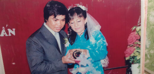 Chuyện Tình Đẹp Của Người Vợ Hơn Chồng 20 Tuổi Và Niềm Tin Vào Chúa