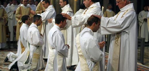 7 Lời Hứa Của Các Linh Mục Giáo Phận Trong Ngày Thụ Phong Là Gì?