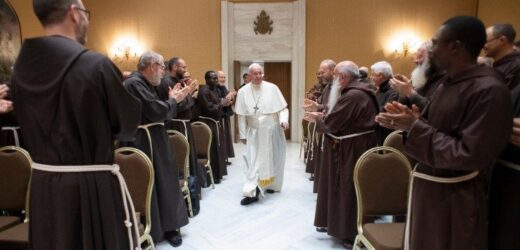 ĐTC Nói Với Các Tu Sĩ Phanxicô: “Người Nghèo Và Người Bị Loại Trừ Là Thầy Của Anh Em!”