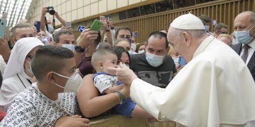 ĐTC Phanxicô: Tuân Giữ Các Điều Răn Nhưng Hướng Đến Cuộc Gặp Gỡ Với Chúa Kitô