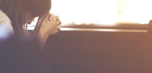 5 Thánh Vịnh An Ủi Khi Đau Khổ Dường Như Quá Sức