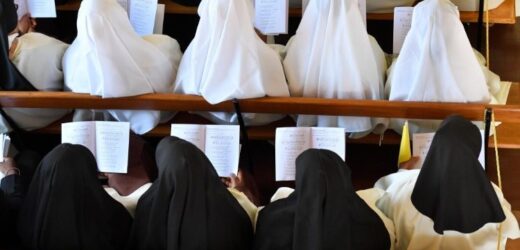 ĐHY Grech Xin Các Đan Sĩ Cầu Nguyện Cho Thượng Hội Đồng Sắp Tới