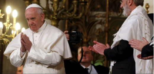 VATICAN TRẢ LỜI CHO CÁC GIÁO SĨ DO THÁI : ĐỨC GIÁO HOÀNG KHÔNG BAO GIỜ GIẢM GIÁ TRỊ LUẬT TORAH