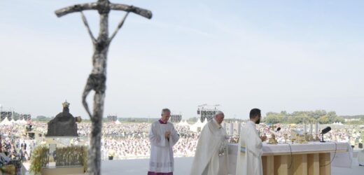 ĐTC Cử Hành Thánh Lễ Tại Đền Thánh Quốc Gia Šaštin