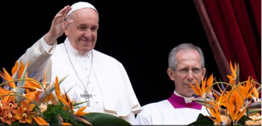 Đối với Đức ông Marini, Đức Biển Đức và ĐTC Phanxicô tuy khác nhau nhưng bổ sung cho nhau