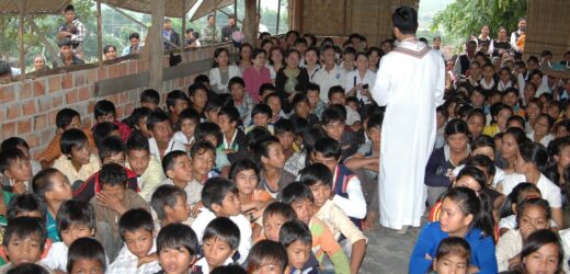 Núi Rừng Chờ Đón Tin Mừng