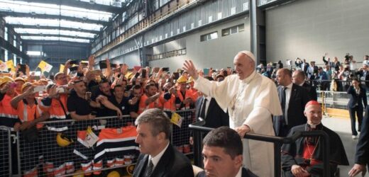 ĐTC Phanxicô: Công Việc Mang Lại Phẩm Giá Cho Con Người