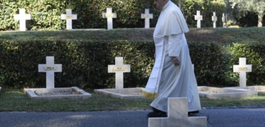 Đức Thánh Cha Phanxicô Tại Nghĩa Trang Quân Đội Pháp, Ở Rôma: “Những Ngôi Mộ Này Kêu Gào Hòa Bình”