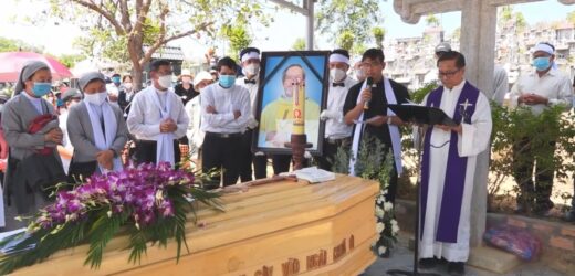 Nghi Thức Tiễn Biệt Cha Cố Tôma Nguyễn Văn Thượng – Gp Kon Tum
