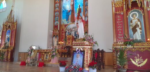 Đức Cha Aloisiô Dâng Lễ Cầu Cho Linh Hồn Cha Cố Tôma Nguyễn Văn Thượng