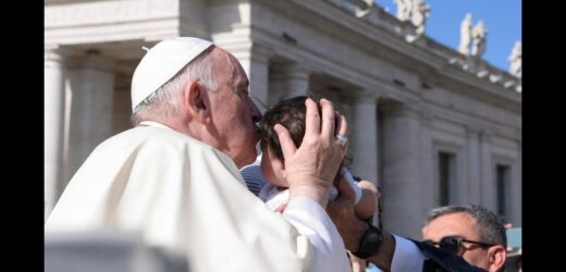 Tiếp Kiến Chung (25/5): Đêm Tối Không Chắc Chắn Về Ý Nghĩa Cuộc Sống