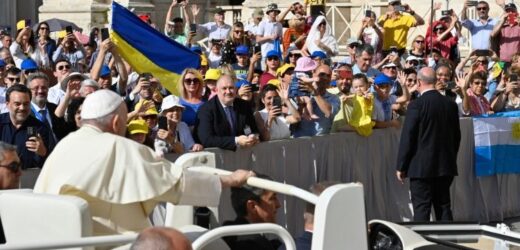 ĐTC: Tính Hiệp Hành Sẽ Dẫn Chúng Ta Đến Việc Sống Hiệp Thông Cách Mạnh Mẽ Hơn