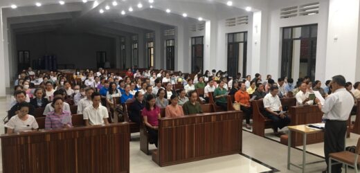 Khai Giảng Khóa Bồi Dưỡng Giáo Lý Viên Giáo Hạt Kon Tum