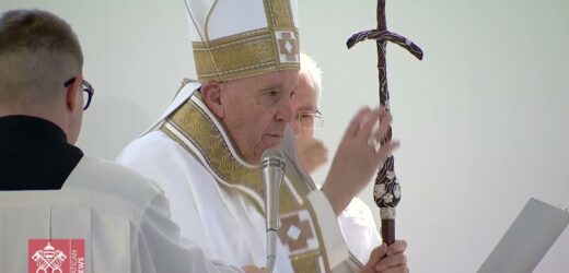 ĐTC Phanxicô Thăm Mục Vụ Tại Thành Phố Aquila