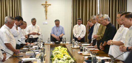 Hội Đồng Giám Mục – Ngày Làm Việc Thứ II Của Đại Hội XV