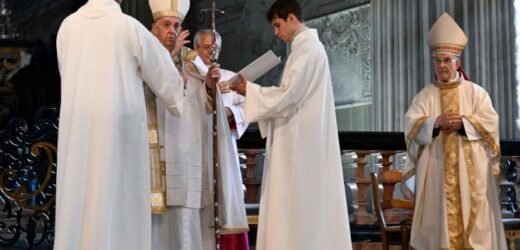 Kinh Truyền Tin 20/11: ĐTC Chào Các Bạn Trẻ Trong Ngày Giới Trẻ