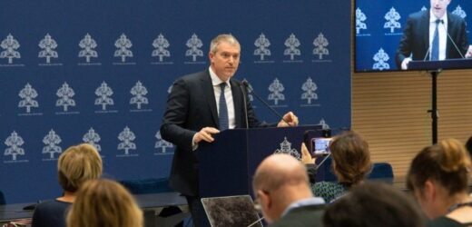 Thông Tin Họp Báo Sáng 31/12 – Đức Biển Đức XVI Qua Đời