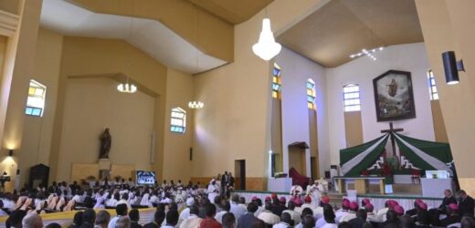 ĐTC Gặp Gỡ Các Giám Mục, Linh Mục, Tu Sĩ Nam Nữ, Chủng Sinh Và Giáo Lý Viên Của Nam Sudan