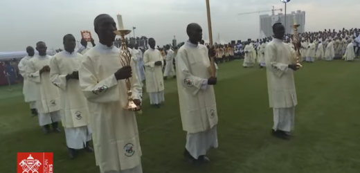 Thánh Lễ Do Đức Thánh Cha Chủ Sự Tại Lăng “John Garang”