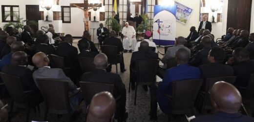 Đức Thánh Cha: Sứ Vụ Giáo Hoàng Là Mãn Đời