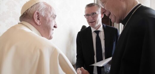 Đức Phanxicô Trả Lời Phỏng Vấn Của Emmanuel Van Lierde: Giáo Hội Luôn Trẻ Hóa Mà Không Mất Đi Sự Khôn Ngoan Ngàn Đời Của Mình