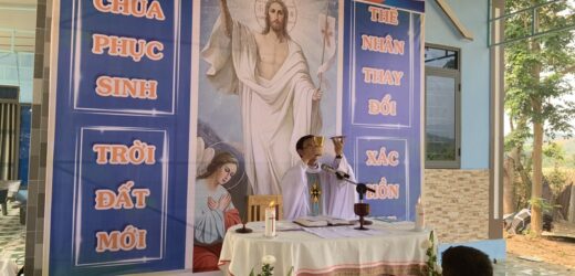 Thánh Lễ Đầu Tiên Tại Giáo Họ Mô Rai, Giáo Xứ Rờ Kơi – Kon Tum