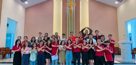 Nhóm Sinh Viên Công Giáo Đăkbla Chào Đón Cha Tuyên Úy Giuse Nguyễn Mạnh Hà, O.P