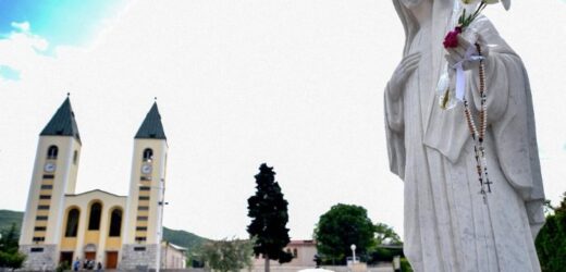 ĐTC Khuyến Khích Các Bạn Trẻ Đừng Sợ Chương Trình Chúa Dành Cho Mình