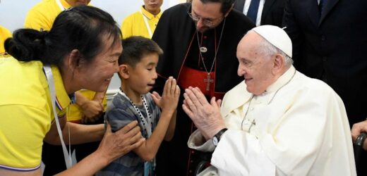 ĐHY Sierra: Từ ĐTC Chúng Ta Thấy Giáo Hội Không Phải Là Những Siêu Nhân Nhưng Là Những Người Đơn Sơ